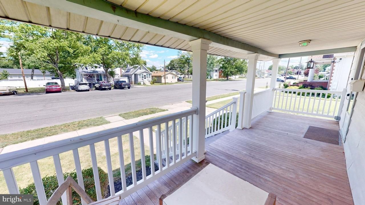 309 Colonial Ave - Photo 3 of 21