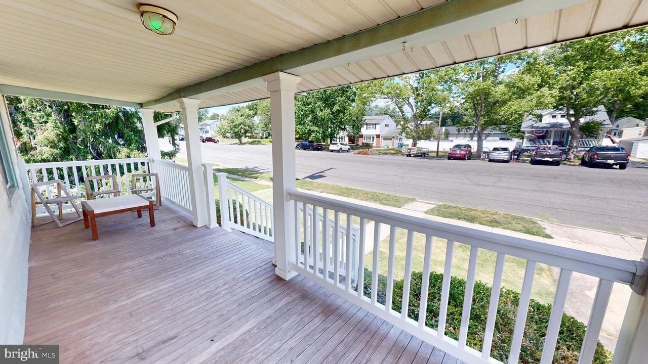 309 Colonial Ave - Photo 4 of 21