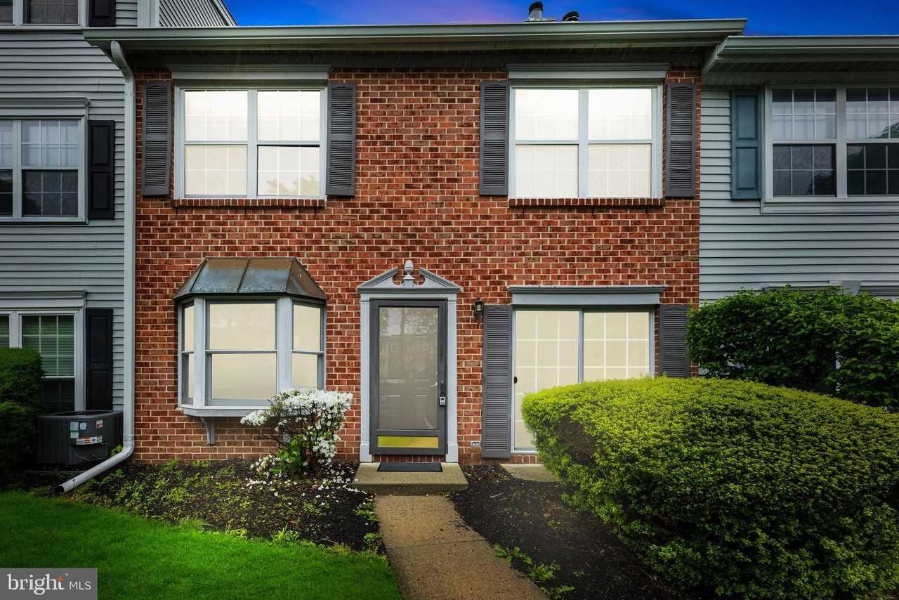 66 Cheverny Ct - Photo 2 of 30