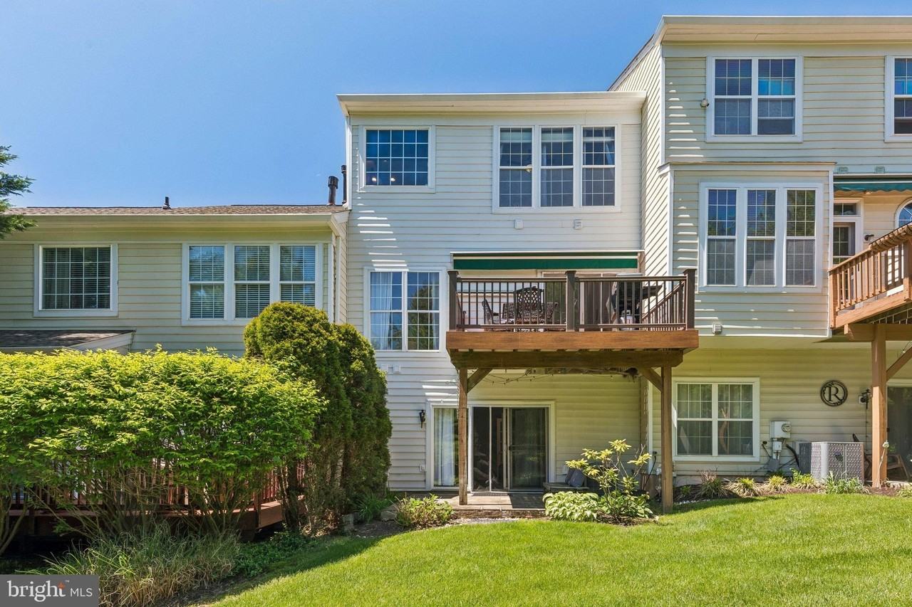 15 Charter Oak Ct - Photo 3 of 37
