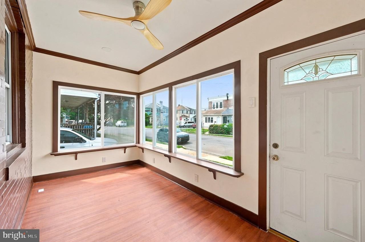 105 Jackson Ave - Photo 2 of 15