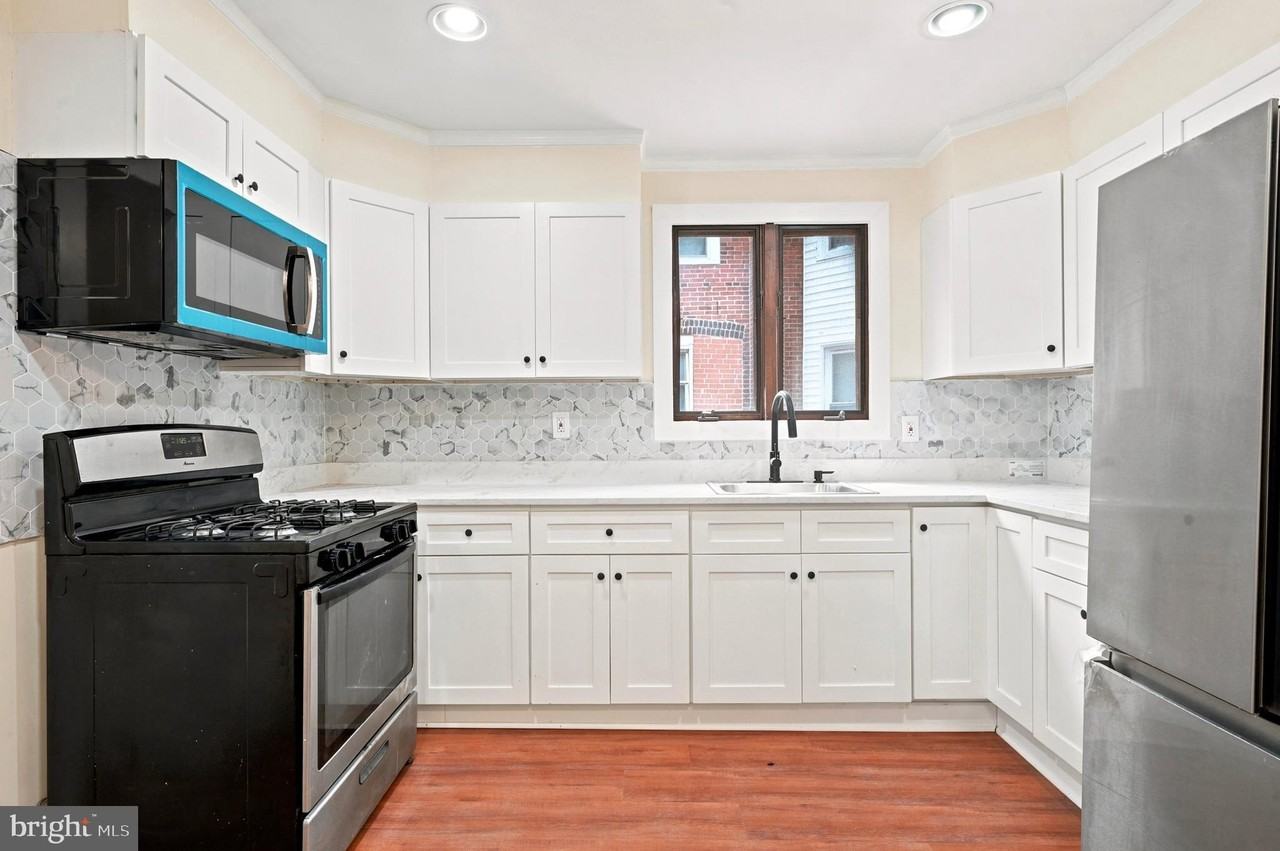 105 Jackson Ave - Photo 5 of 15