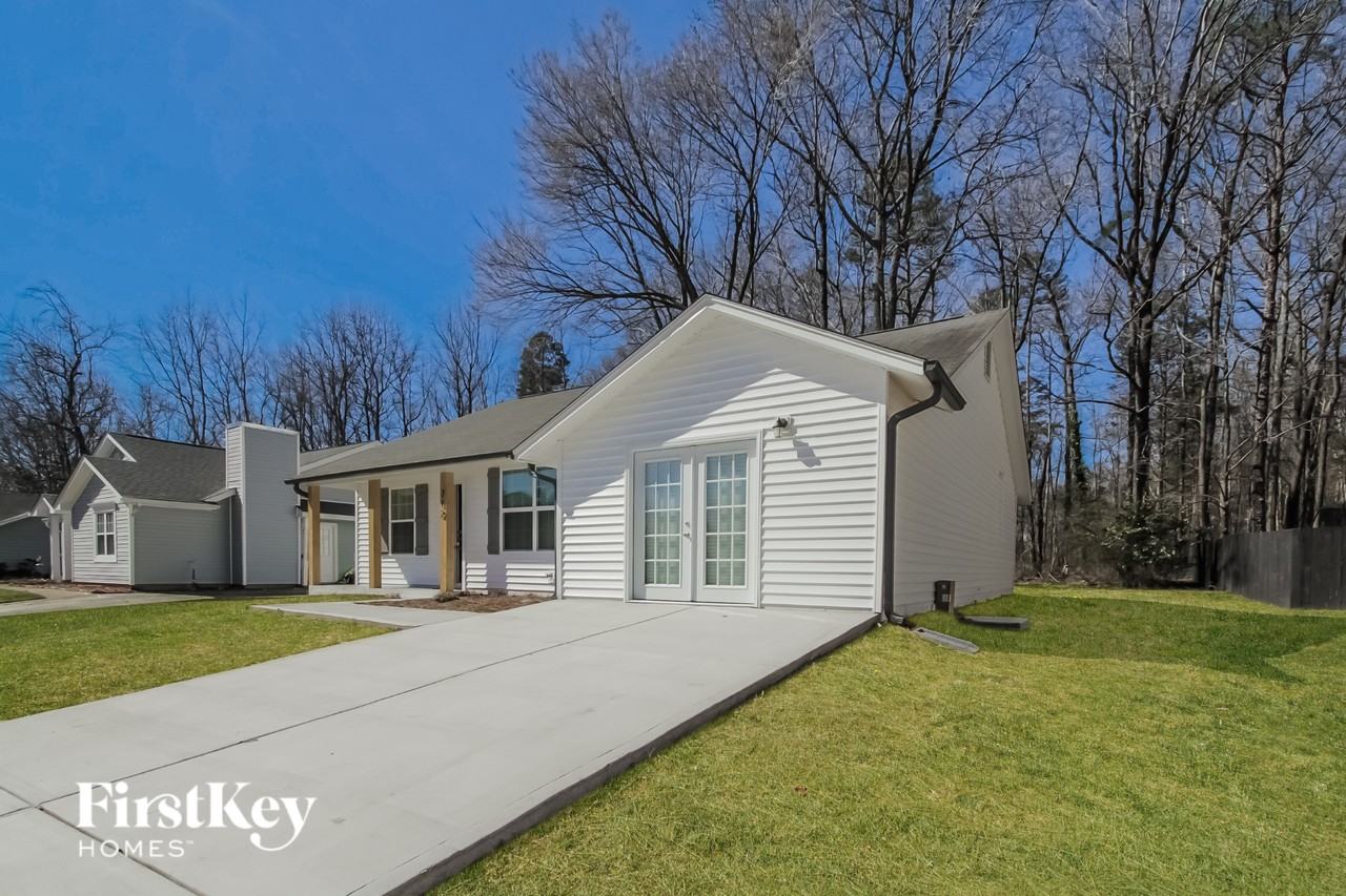 712 Pennwood Ln - Photo 2 of 15