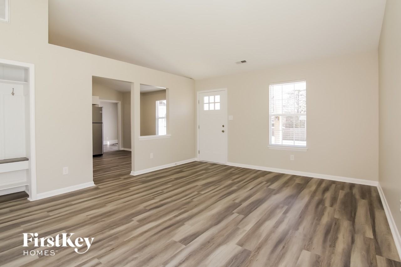 712 Pennwood Ln - Photo 5 of 15