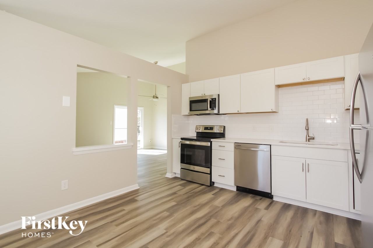 712 Pennwood Ln - Photo 6 of 15