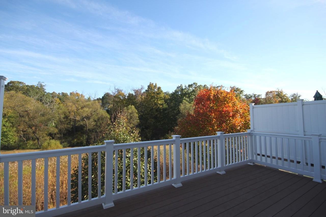 515 Ellison Dr - Photo 3 of 33
