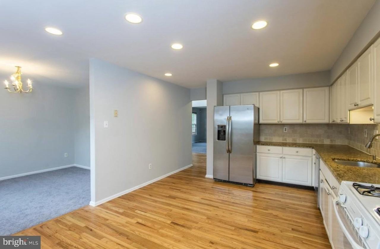 105 Farrington Ct - Photo 6 of 27
