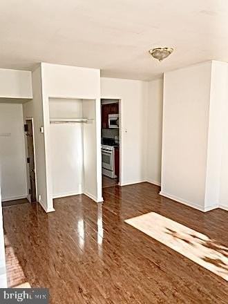 2041 N 15th St #2 - Photo 3 of 8