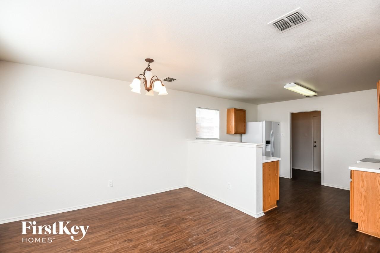 6624 Meadow Way Ln - Photo 4 of 15