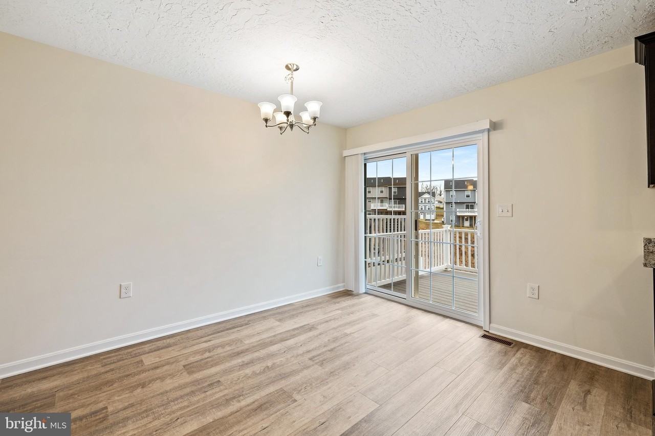 14 Cadbury Dr - Photo 7 of 36