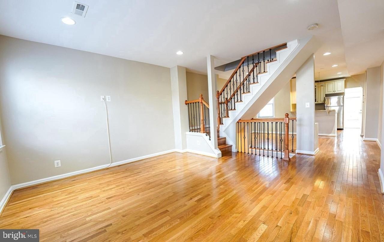 1210 Oronoco St - Photo 4 of 31