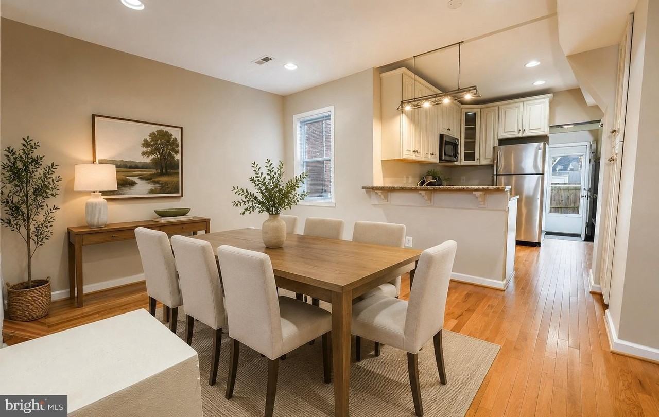 1210 Oronoco St - Photo 6 of 31