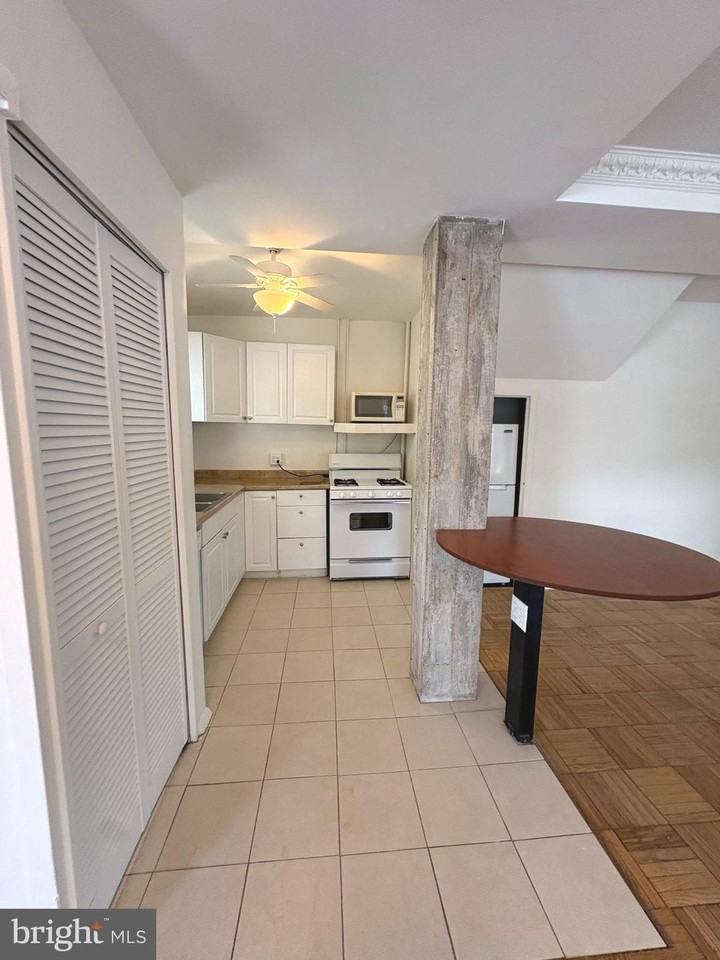 1645 Fitzgerald Ln - Photo 2 of 15