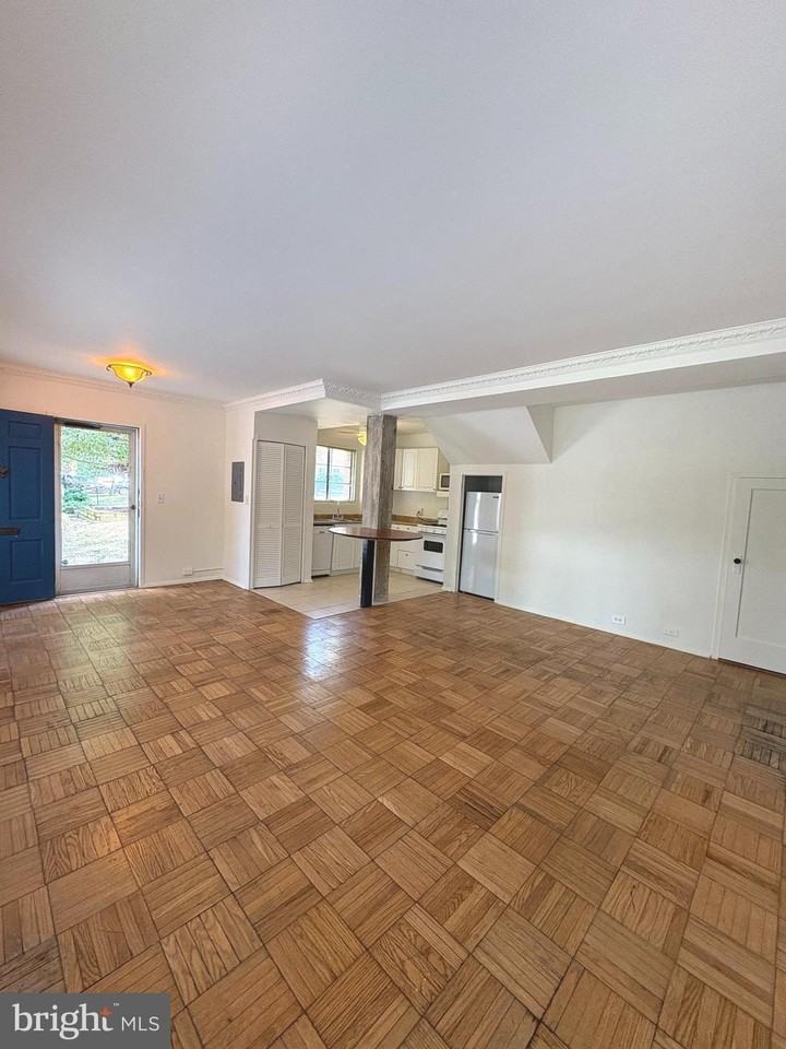 1645 Fitzgerald Ln - Photo 5 of 15