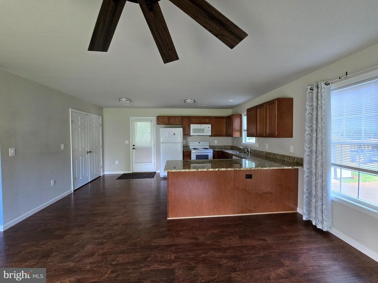 1761 Birch Dr - Photo 3 of 12
