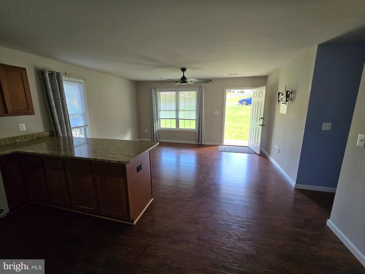 1761 Birch Dr - Photo 7 of 12