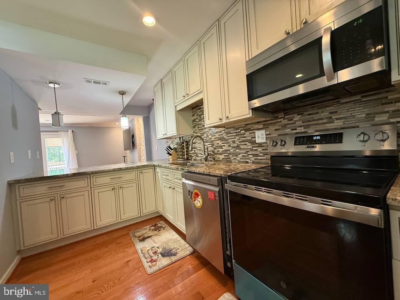 6415 Blarney Stone Ct - Photo 7 of 22