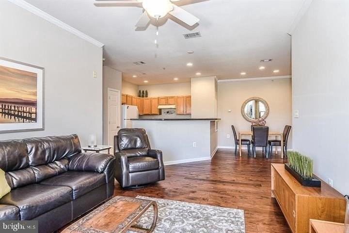 13386 Connor Dr Apt M #M - Photo 3 of 31