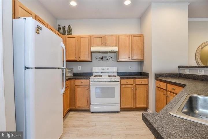 13386 Connor Dr Apt M #M - Photo 7 of 31