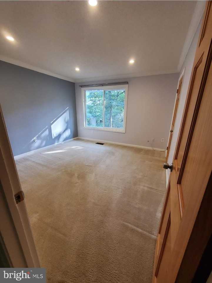 2366 Southgate Sq - Photo 7 of 20