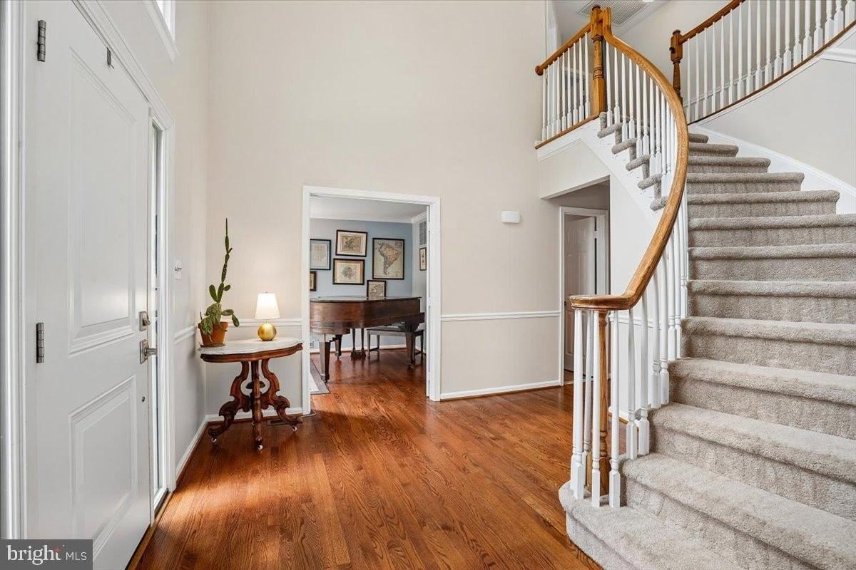 676 Old Hunt Way - Photo 3 of 50