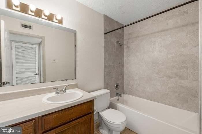 1535 Lincoln Way #102 - Photo 2 of 12