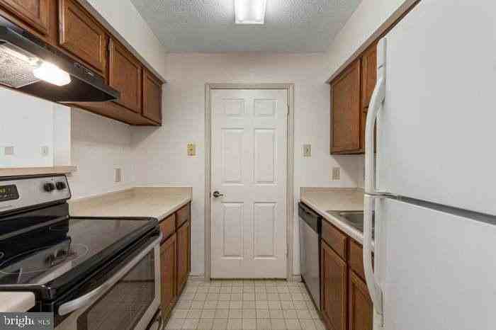 1535 Lincoln Way #102 - Photo 4 of 12