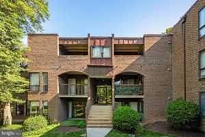 featured image of 11240 Chestnut Grove Sq #157