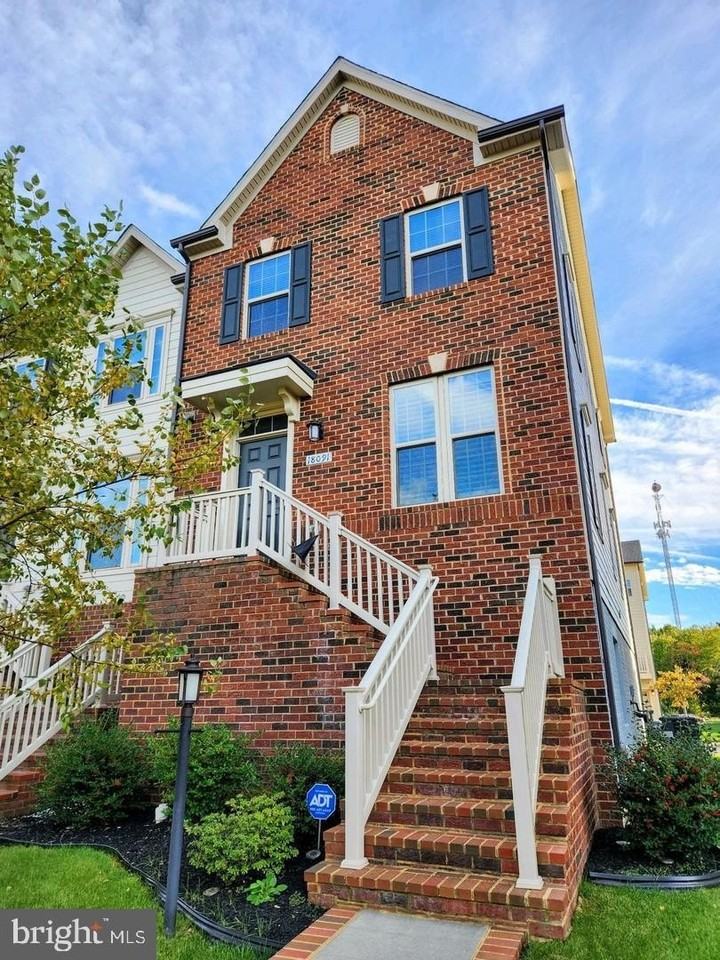 18091 Red Cedar Rd - Photo 2 of 50