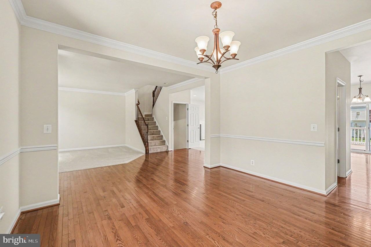 9709 Glenn Brooke Ct - Photo 5 of 35