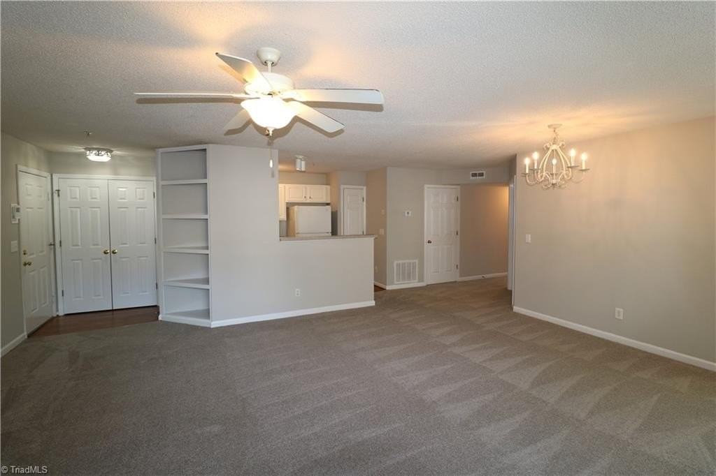 421 Timberline Ridge Ct - Photo 4 of 18