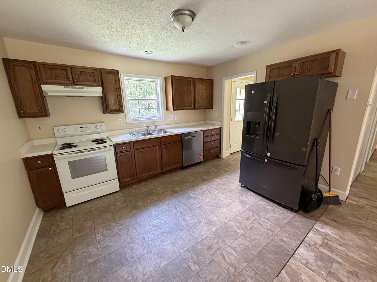 3582 Nc Highway 58 - Photo 5 of 12