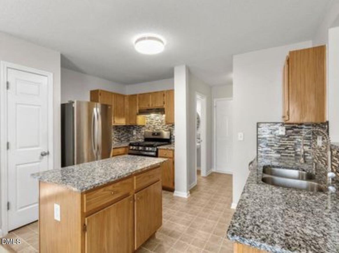 815 Homestead Park Dr - Photo 3 of 14