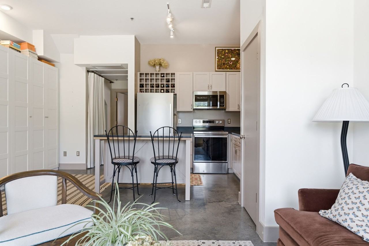 1231 4th Ave S #1 - Photo 4 of 22