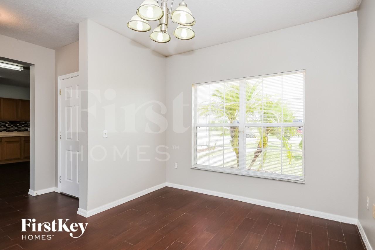 958 Cumberland Dr - Photo 6 of 16