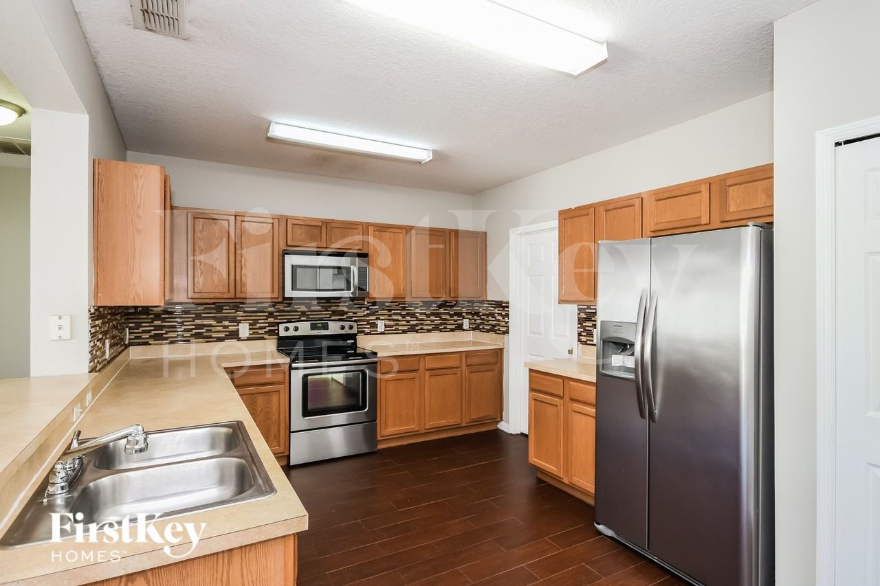 958 Cumberland Dr - Photo 7 of 16