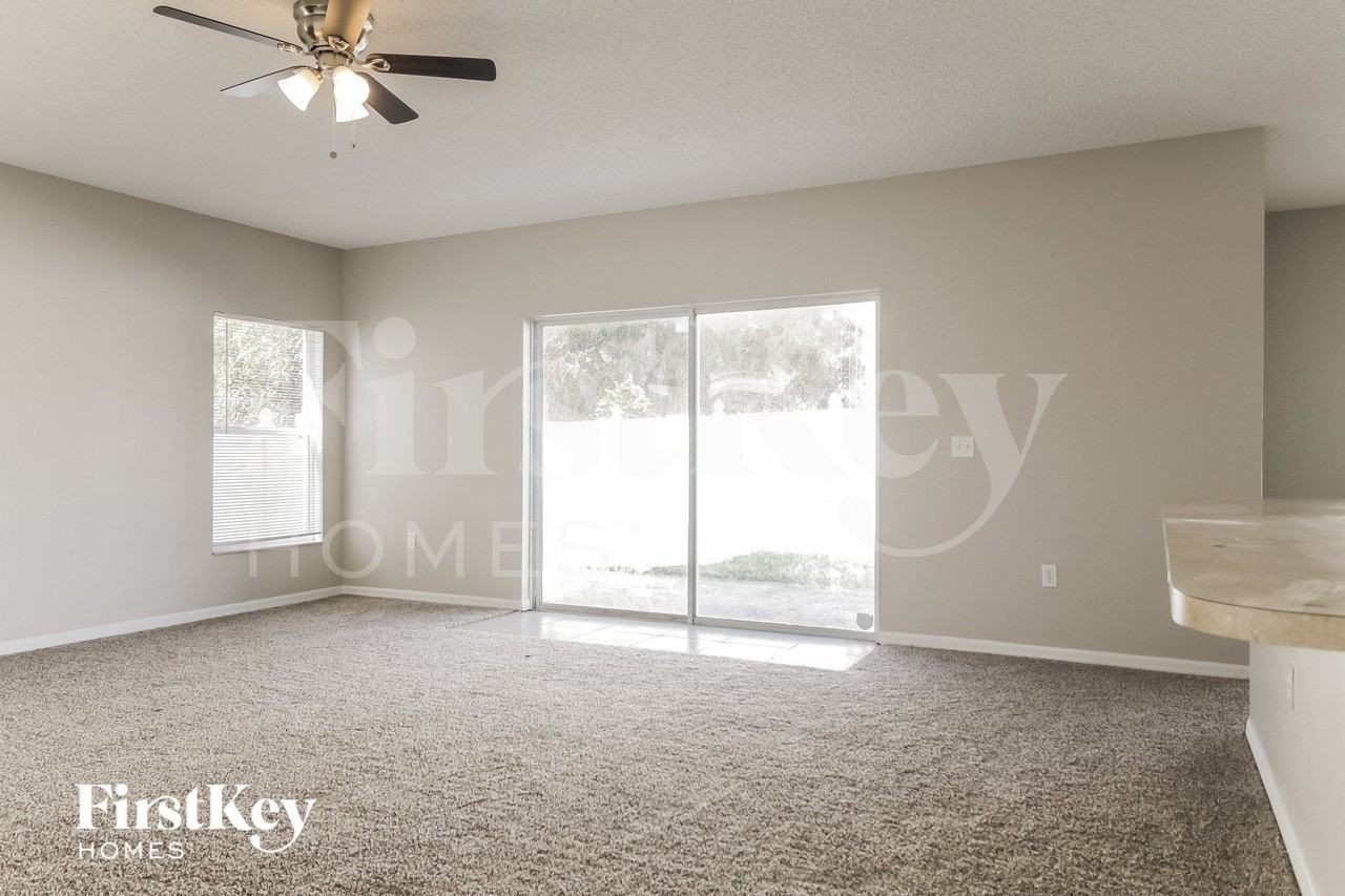 556 Big Sioux Ct - Photo 4 of 15