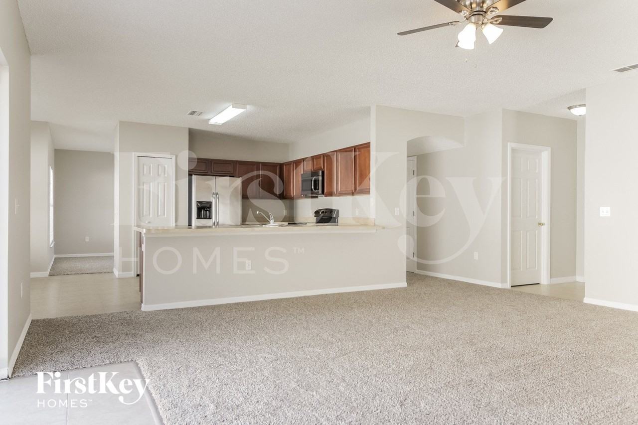 556 Big Sioux Ct - Photo 5 of 15