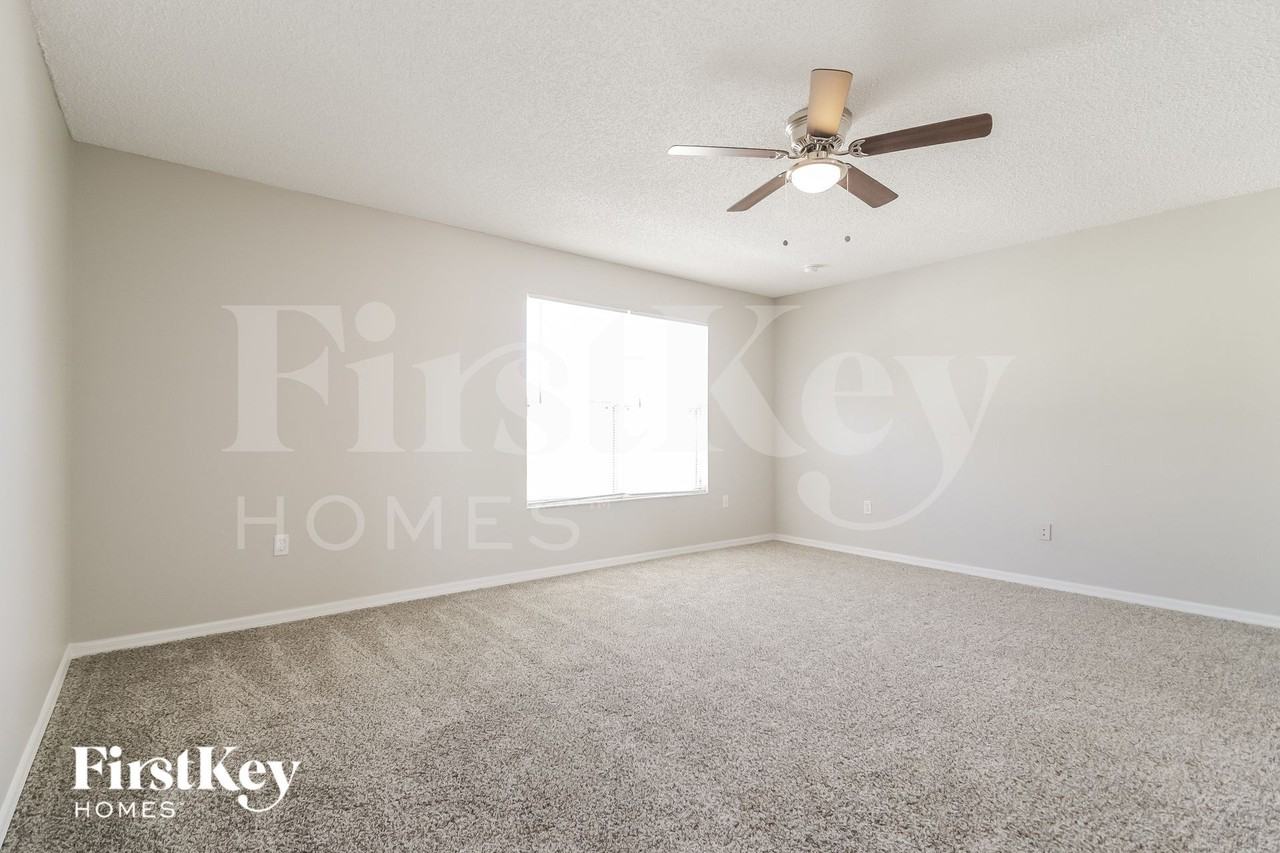556 Big Sioux Ct - Photo 7 of 15