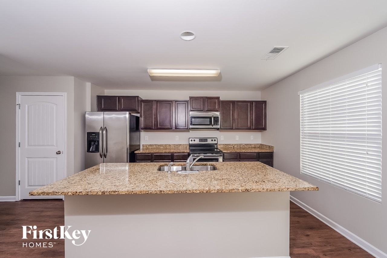 4642 Deer Foot Path - Photo 5 of 15