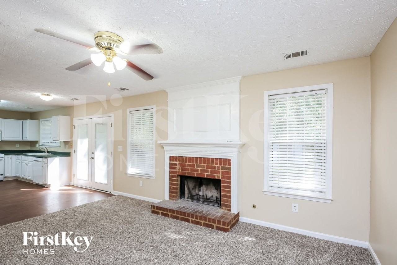 3710 Wake Robin Way - Photo 4 of 15