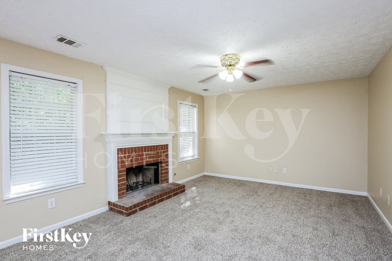 3710 Wake Robin Way - Photo 5 of 15