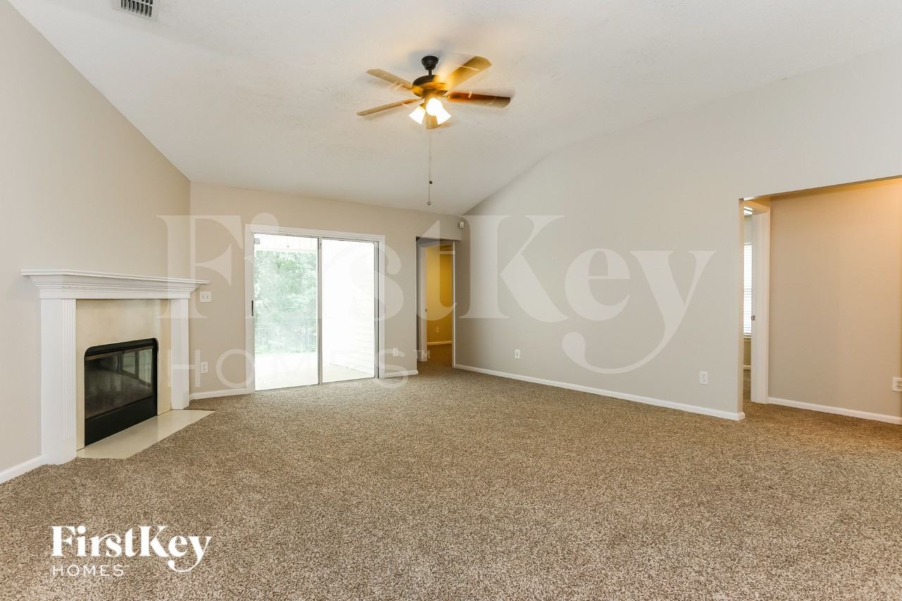 2563 Watermill Dr - Photo 3 of 16
