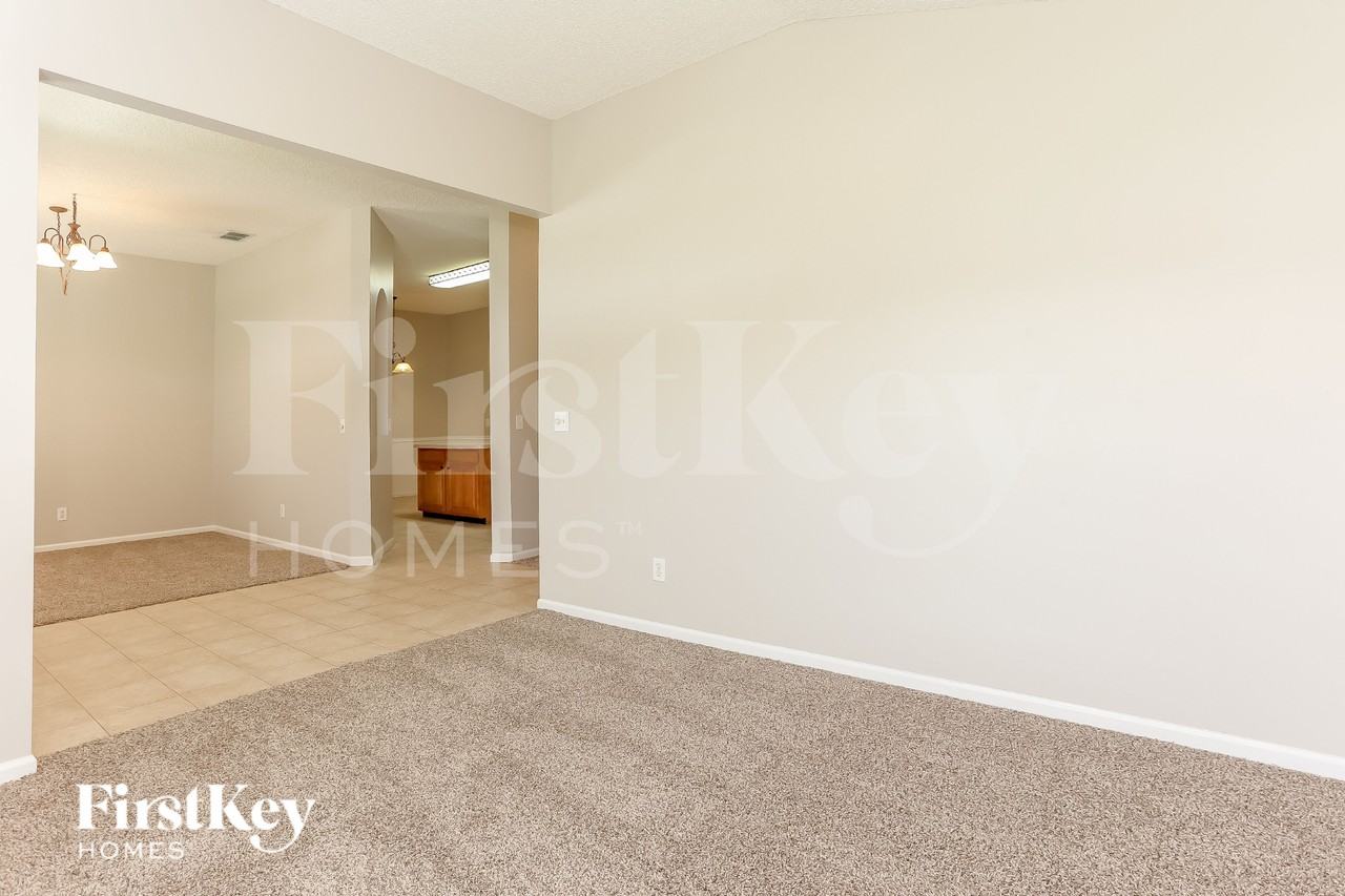 2563 Watermill Dr - Photo 5 of 16
