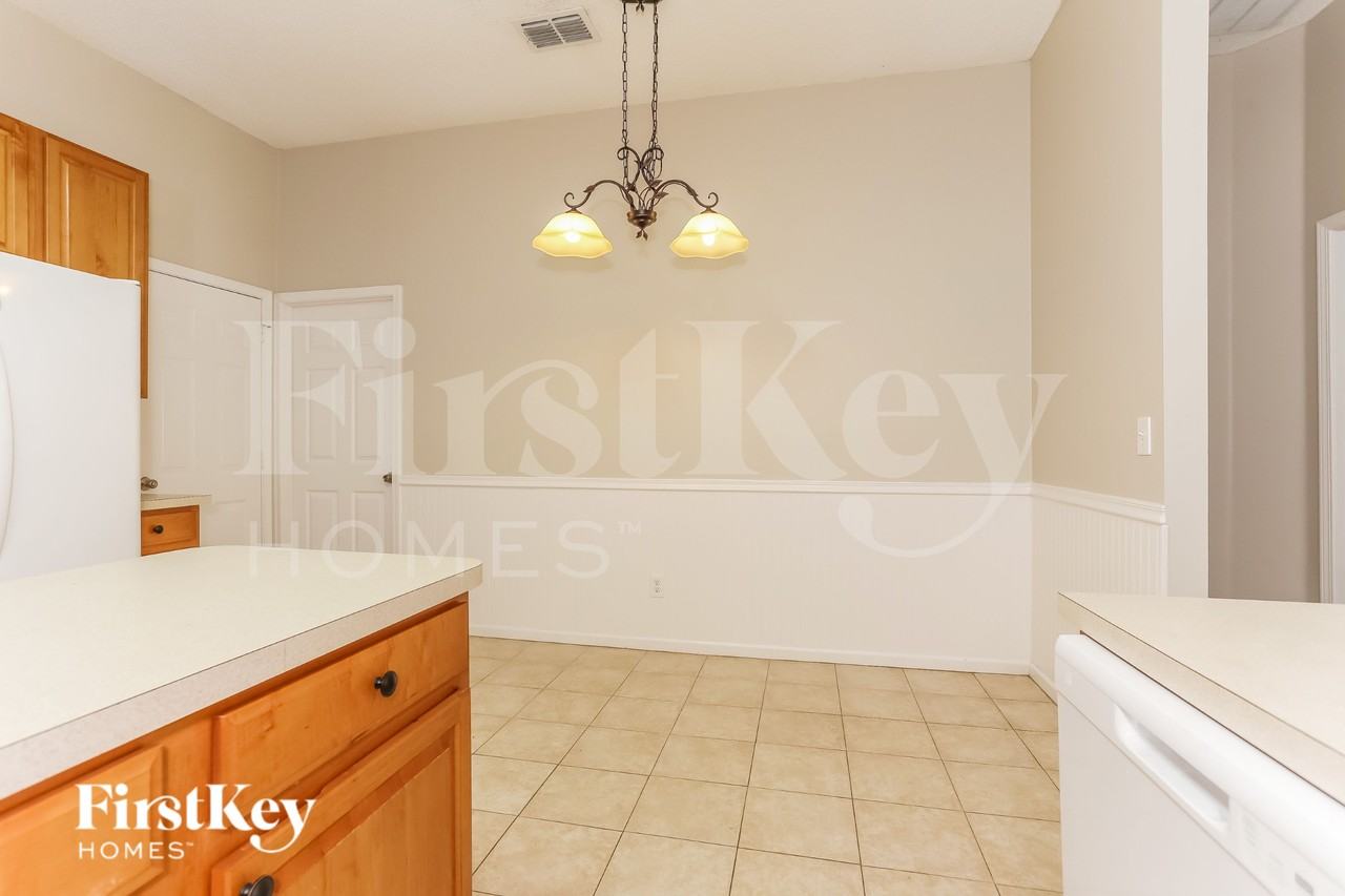 2563 Watermill Dr - Photo 6 of 16