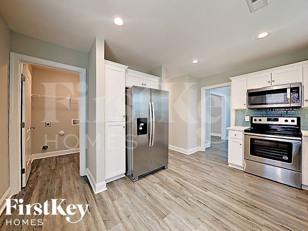 149 American Ave Ne - Photo 5 of 17