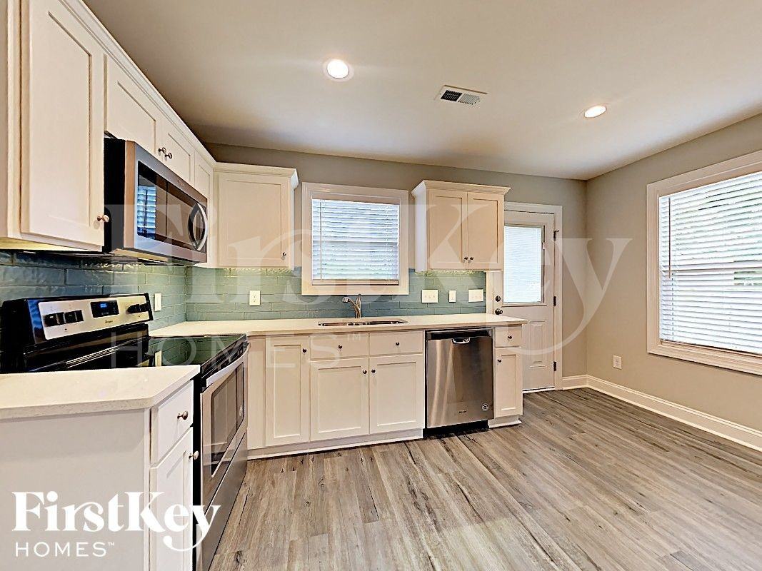 149 American Ave Ne - Photo 6 of 17