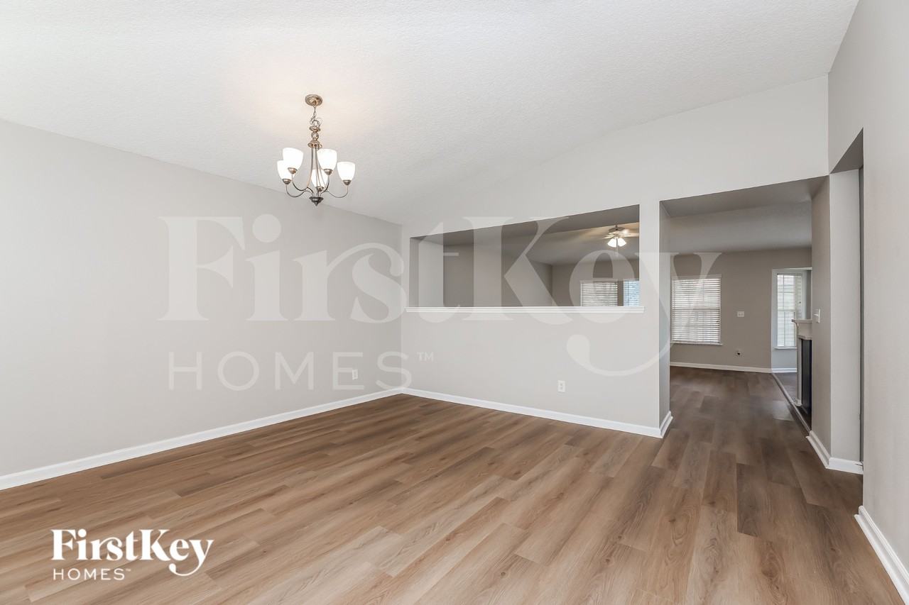 1437 Heather Ct - Photo 5 of 16