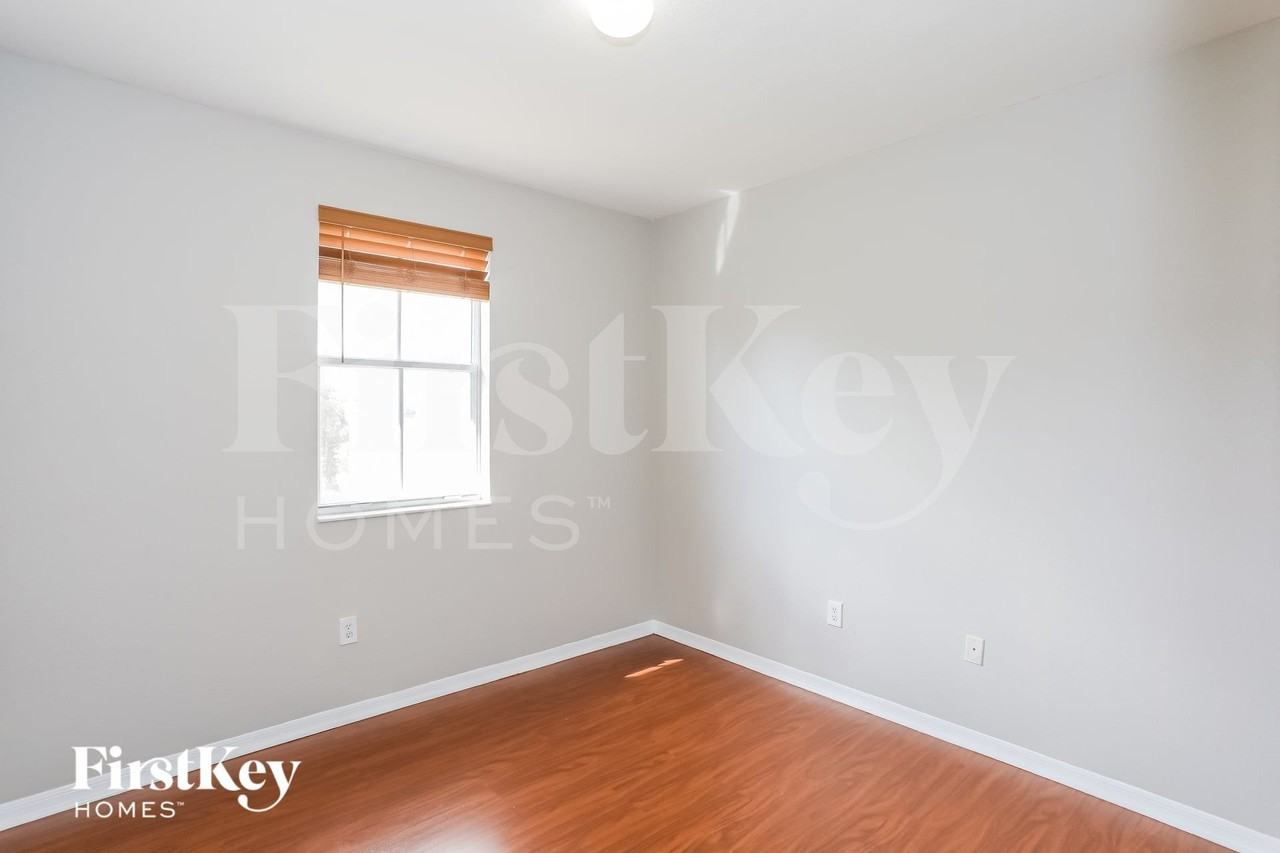 13866 Swterrace - Photo 3 of 14