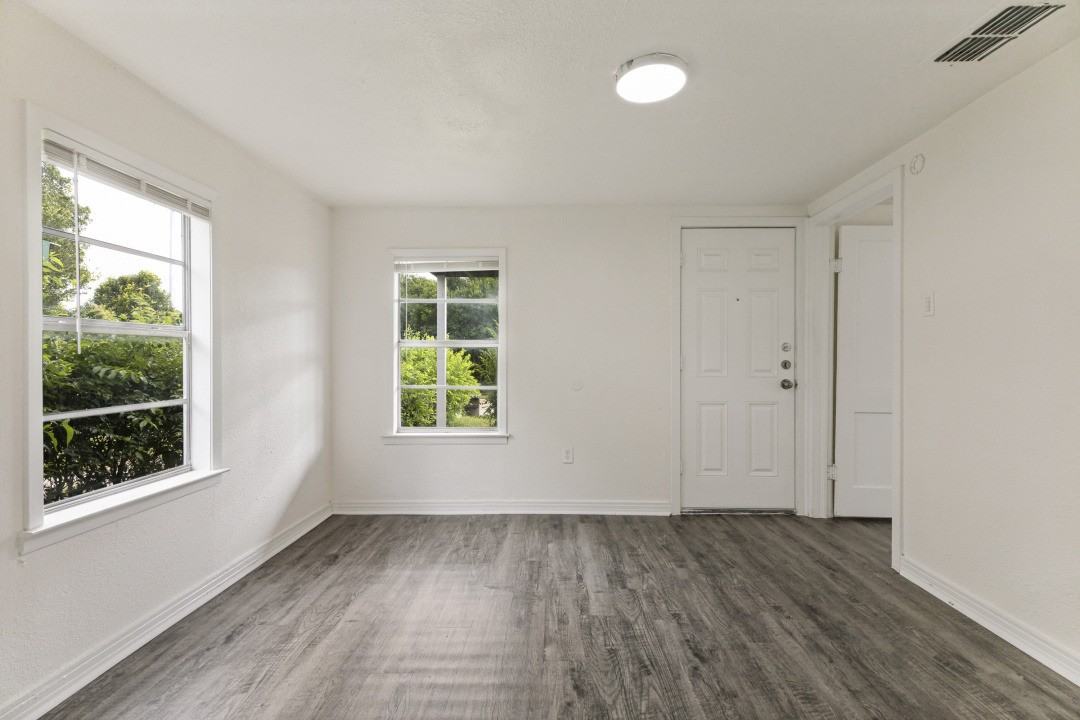 5529 Diaz Ave #1 - Photo 2 of 12